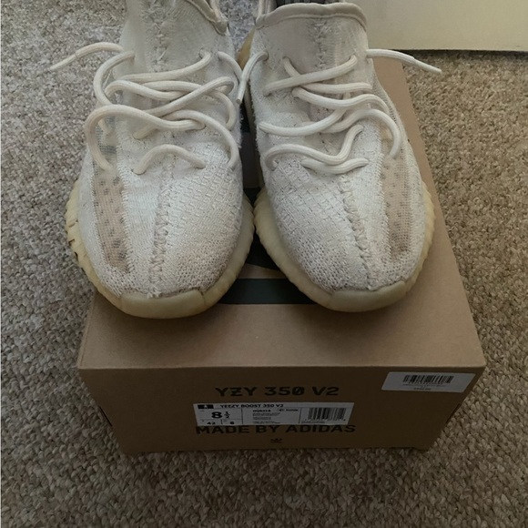 Yeezy Boost - Picture 3 of 6